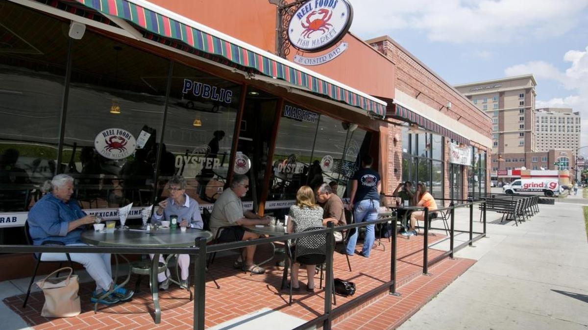 Reel Foods Fish Market will stop serving its full lunch menu after Oct. 15. You’ll still be able to get soups and oysters.