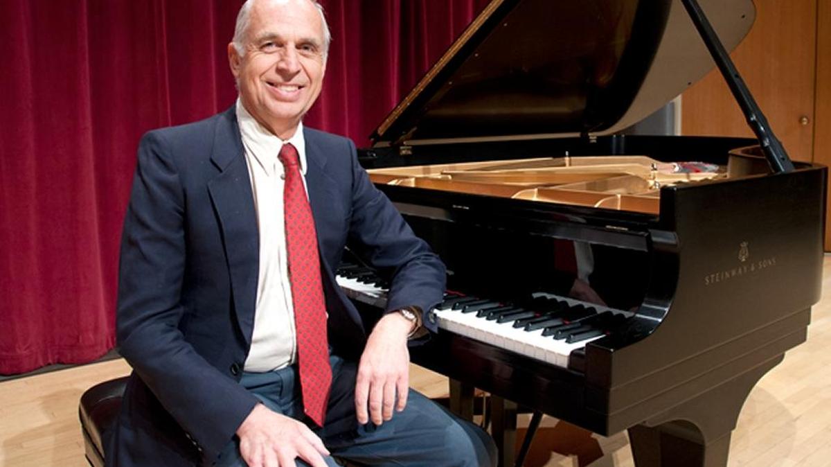 Pianist Del Parkinson will perform a piano suite from “West Side Story” at the 2016 Hymns of Thanksgiving free concert on Sunday, Nov. 20.