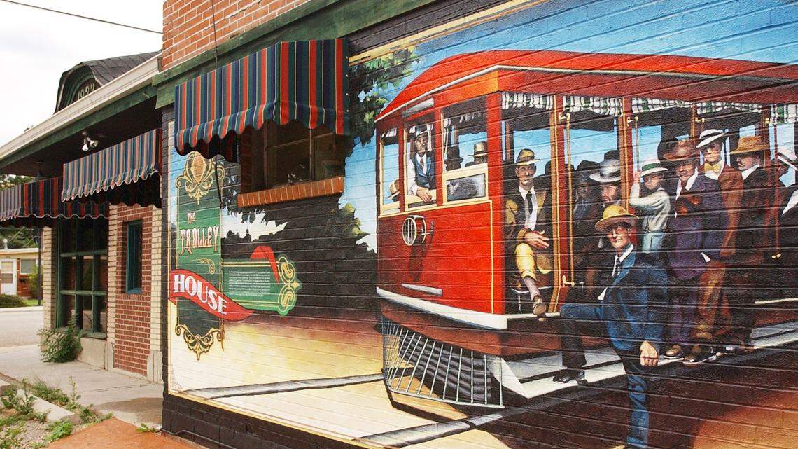 ‘I AM CRYING’: This historic Boise restaurant plans to reopen. Folks are stoked