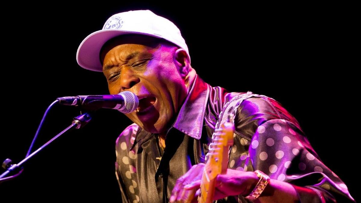 Buddy Guy will bring the blues — and possibly a ball cap — to the Morrison Center.