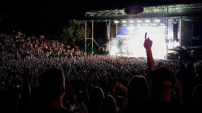 This band sold 40 million records. It’s coming, Boise, for a major outdoor concert