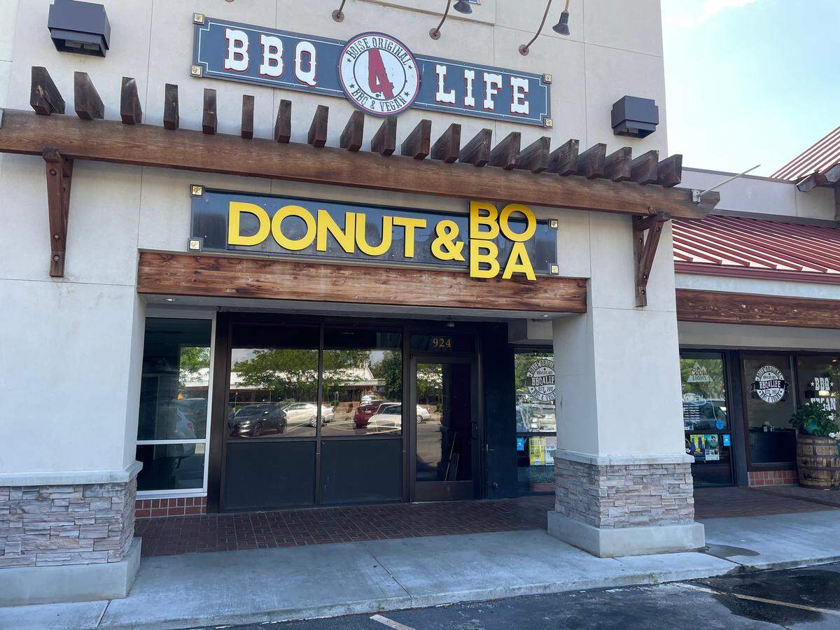 The “Donut & Boba” sign is still up, but Sweet Sensations is gone.