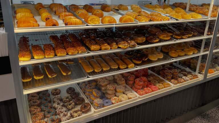 A Boise ‘gem’ for decades, this doughnut shop just opened a new store. Hello, Kuna!
