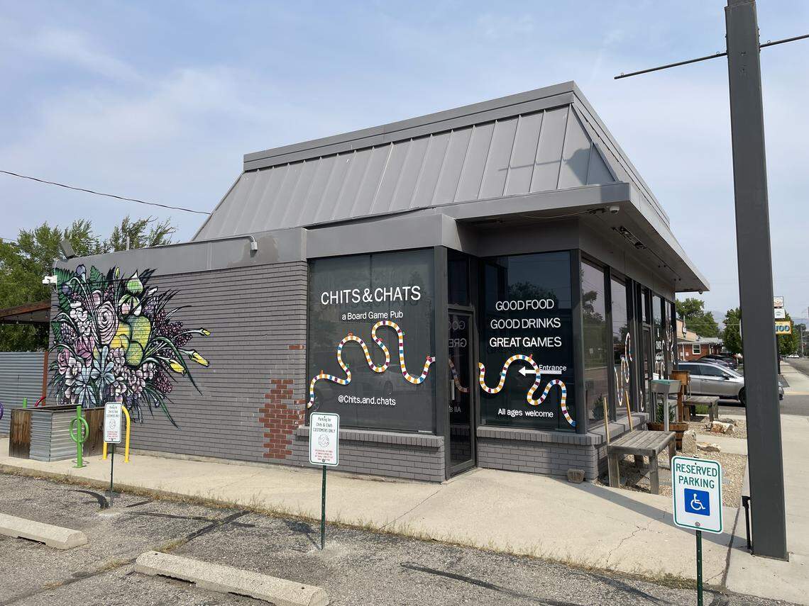 Chits & Chats has taken over an 1,172-square-foot building on Overland Road.