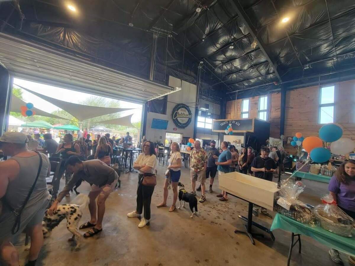 Clubhound welcomed dogs and their owners into a setting geared for fun.