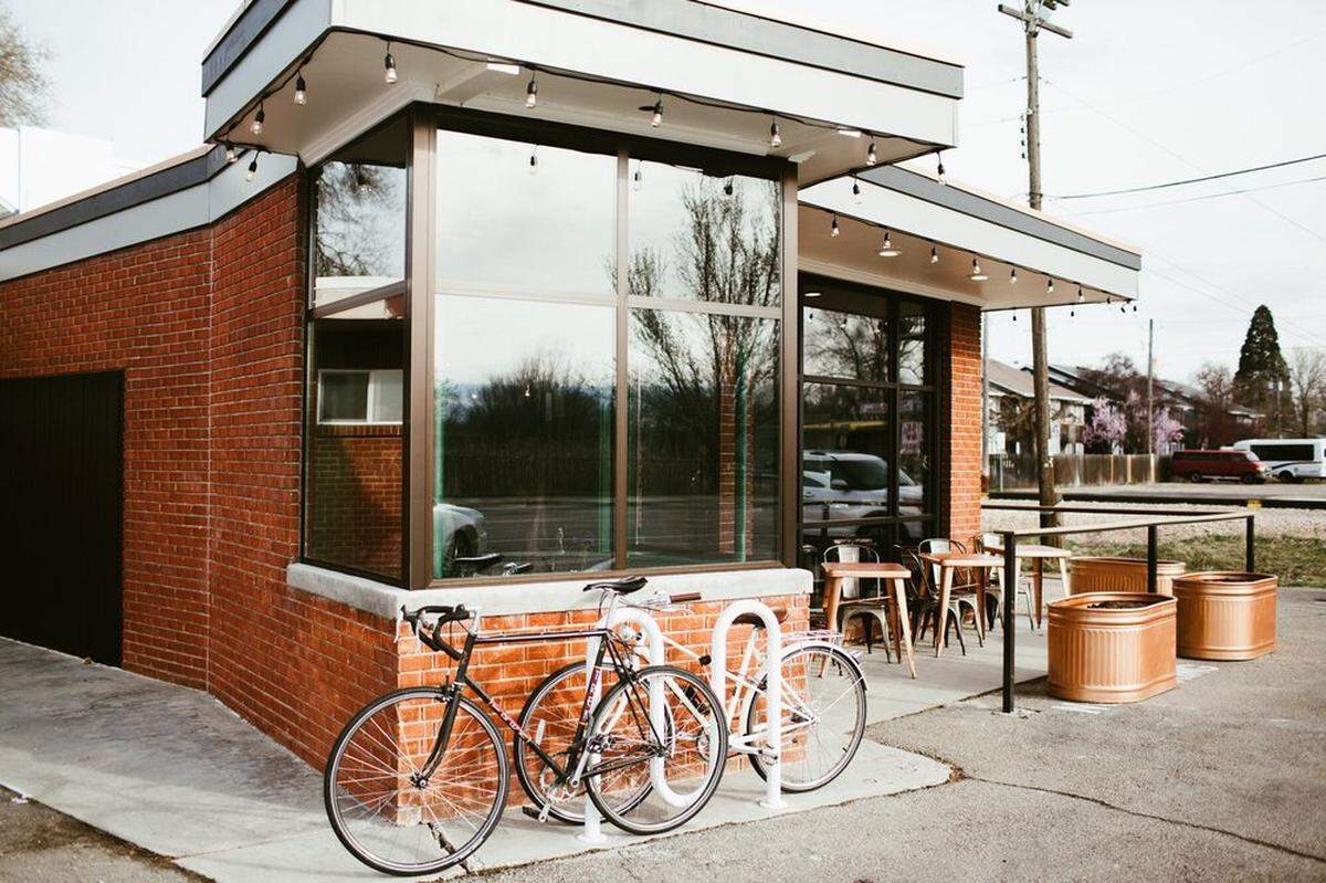 Boise Bench diners will remember the building as Petite 4, and after that, White Rabbit.