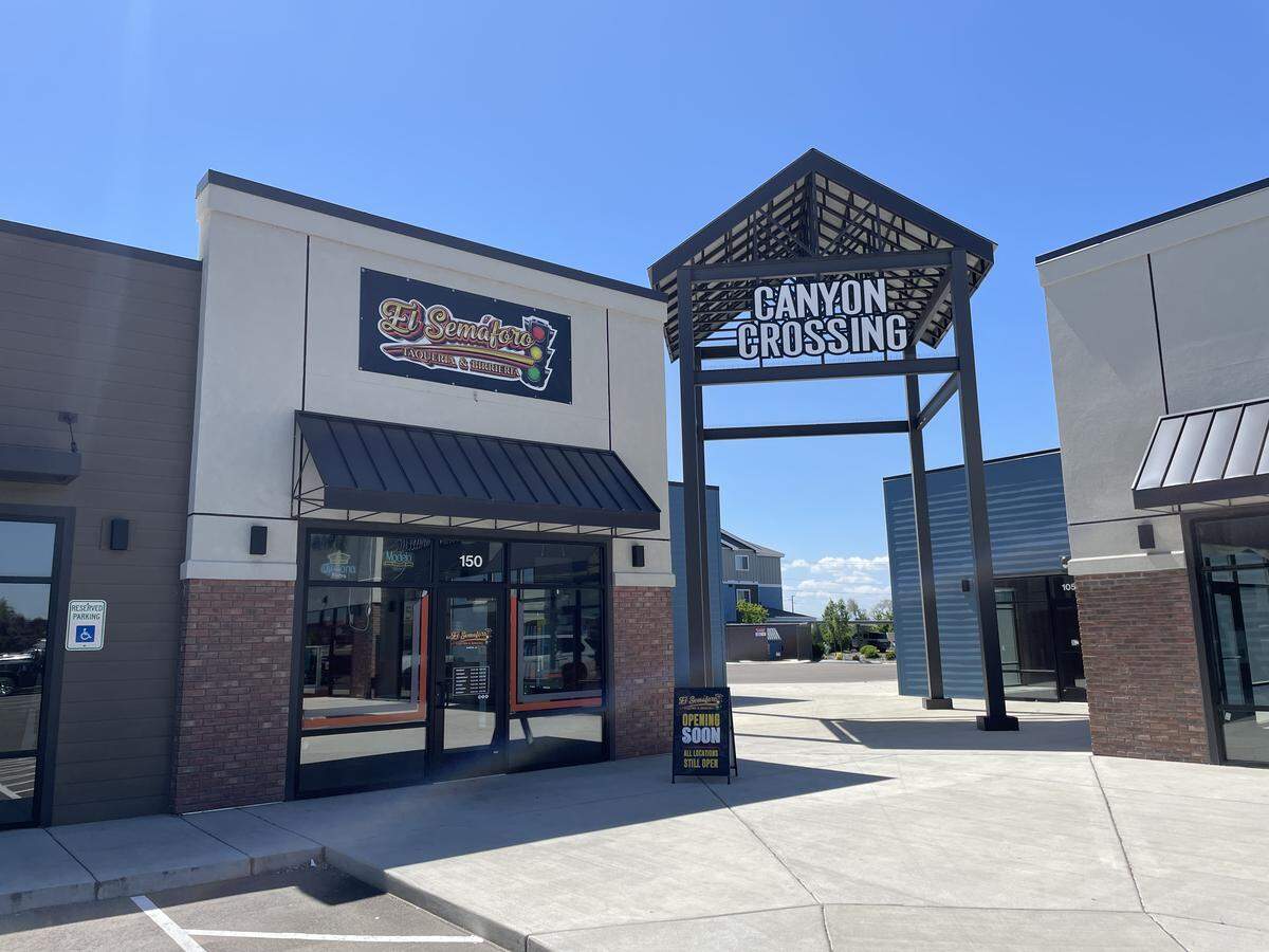 El Semáforo is already gearing up to open in the former Chicken Out space.