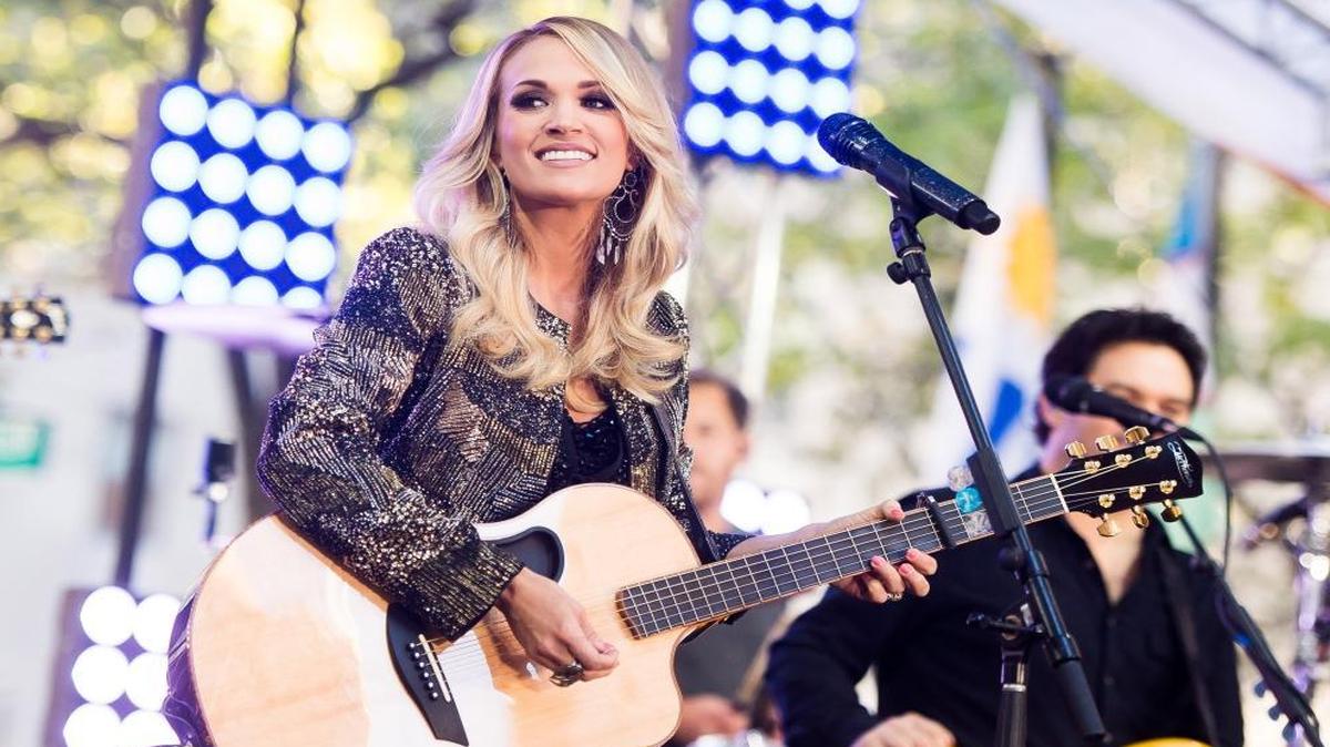 Carrie Underwood will bring her guitar back to Taco Bell Arena in September.