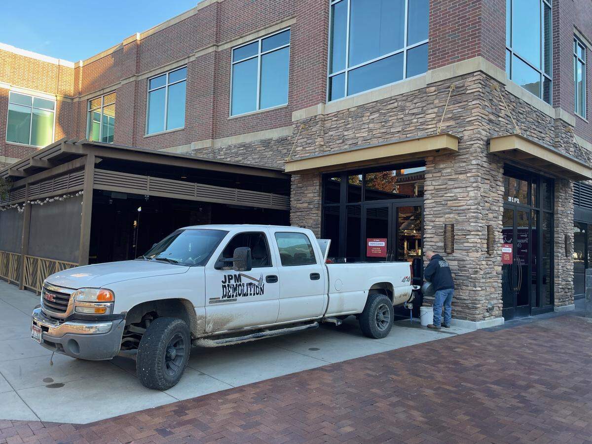 As William Goodman of JPM Demolition wraps up the job Thursday morning, a sign on the door informs potential customers that P.F. Chang’s is now closed.