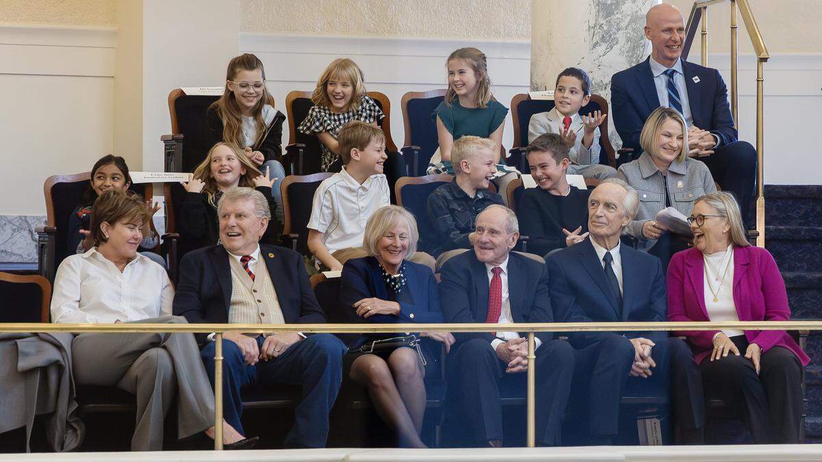 Students from Eagle Hills Elementary School laugh over Gov. Brad Little's joke about the viral phrase “6-7” during the State of the State address at the Idaho Capitol, Jan. 12, 2026. Seated in the front row are Idaho's past three Governors and First Ladies: First Lady Lori Otter and Idaho's 32nd Governor Governor Butch Otter; First Lady Vicki Risch and Idaho's 31st Governor, U.S. Senator Jim Risch and Idaho's 30th Governor, Governor DirkKempthorne and First Lady Patricia Kempthorne.