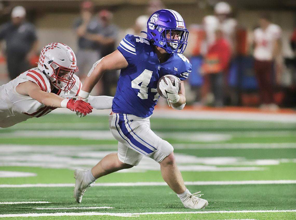 vs. Weiser in 2023 3A state semifinals at Holt Arena