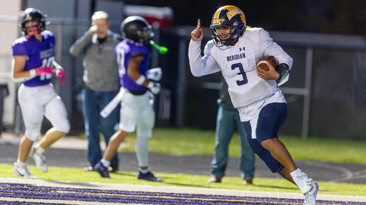 Meridian junior quarterback Zeke Martinez threw for, ran and caught touchdowns to lead the Warriors to a 28-24 win at Rocky Mountain on Thursday. The win clinched Meridian the 5A SIC Foothills Division title, a spot in the conference championship and a bye into the state playoffs.