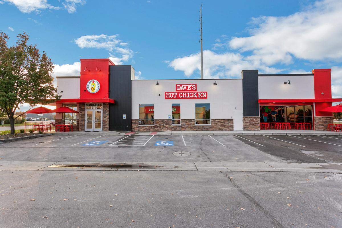 The new restaurant took over the former Kneaders Bakery & Cafe building on Eagle Road.