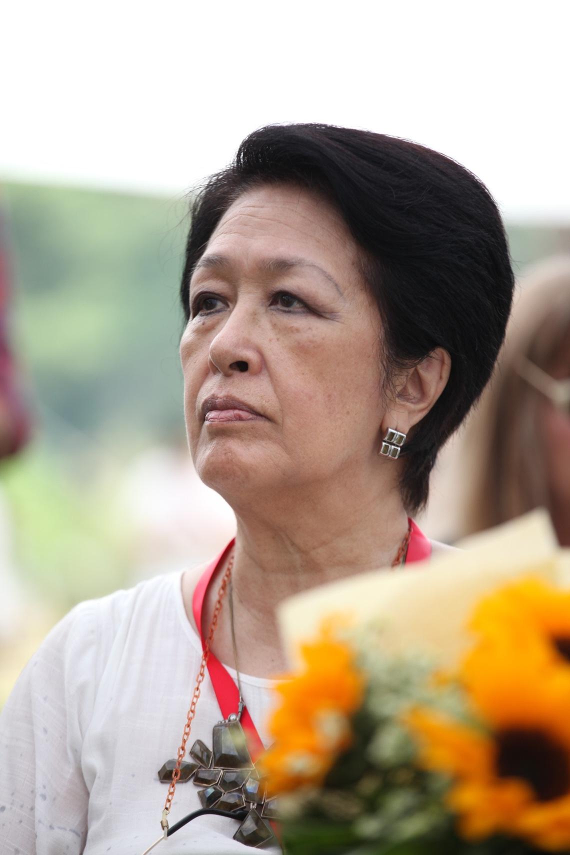 Madam Tôn Nữ Thị Ninh, a Vietnamese cultural and social advocate, talks to Americans about Vietnamese practices that connect people through time and space.