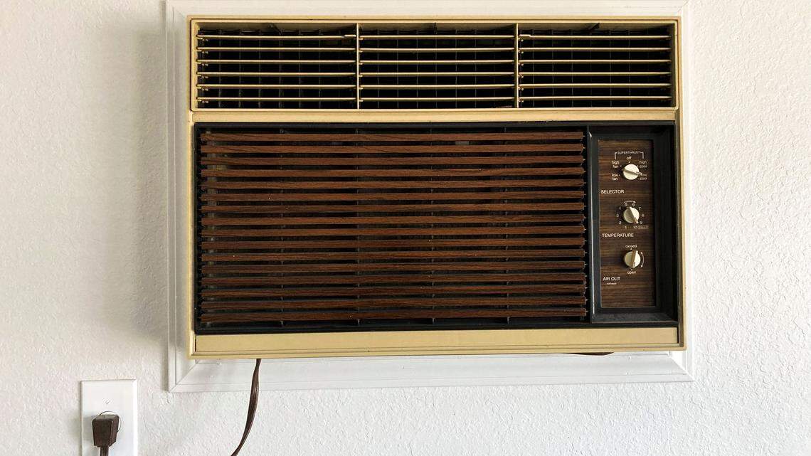 Almost one quarter of California households have no air conditioning. While the state has standards for heating housing in cold weather,it has none for cooling in an increasingly torrid climate.