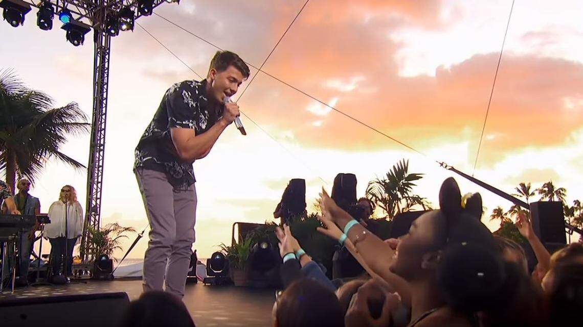 Logan Johnson dazzled fans with his rendition of Justin Bieber’s “Sorry” on “American Idol,” which aired Sunday.