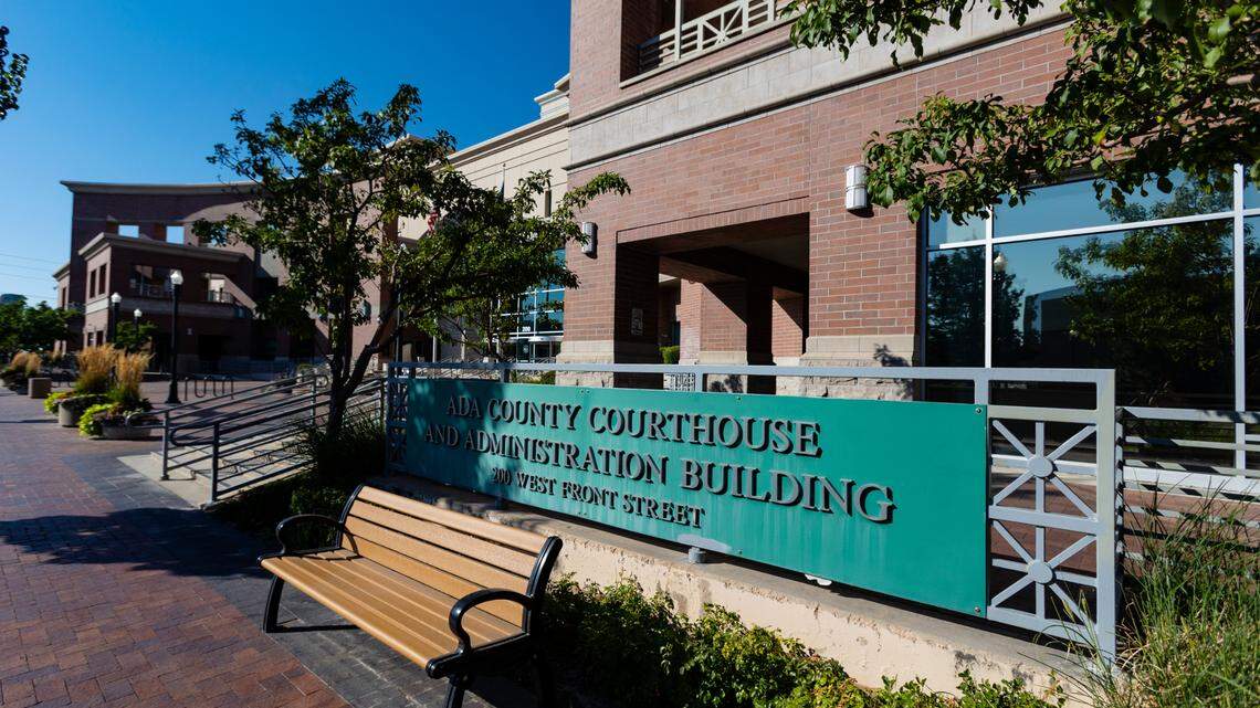 Charges against Eagle man allege he shot two cats in Garden City