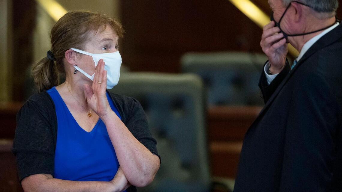 Las mascarillas pueden evitar el contagio del coronavirus. Esta guía le ayudará