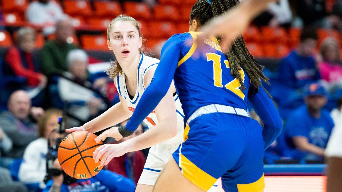 Freshman Mya Hansen scored 19 points in Boise State’s 72-63 win over San Jose State on Saturday at ExtraMile Arena.