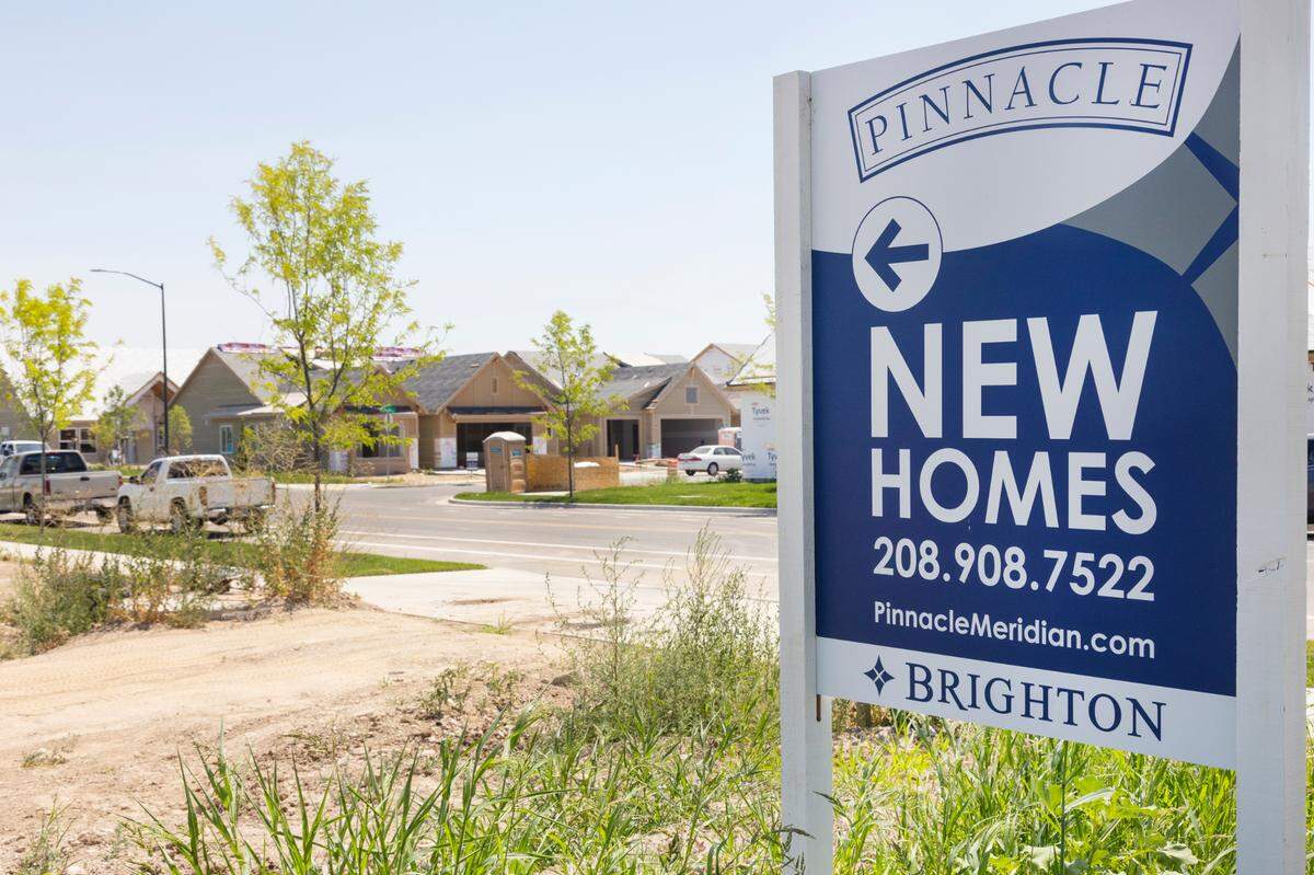 Real estate agent commissions have always been negotiable, but many buyers and sellers may not have realized they didn’t have to pay the industry standard 5% to 6%.