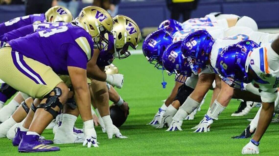 CBS Sports makes early bowl predictions. Boise State might want to look away