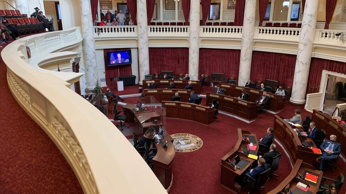 Idaho senators potentially exposed to COVID-19 two weeks into legislative session
