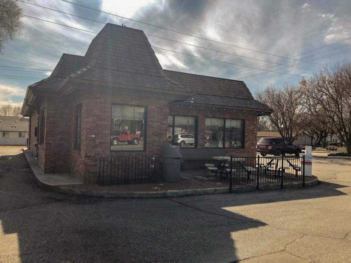 Eagle restaurant Doug’s Burger Den closed in early January.