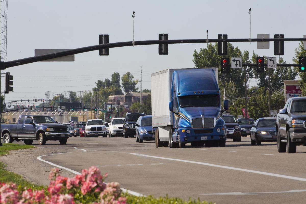 Traffic moves along Eagle Road near the intersection with Fairview Avenue, one of the congested Treasure Valley’s busiest areas. On Wednesday, June 6, the head of the Utah Transit Authority told a group of Idaho transit enthusiasts how the Salt Lake Valley built and funded a robust system to alleviate traffic.