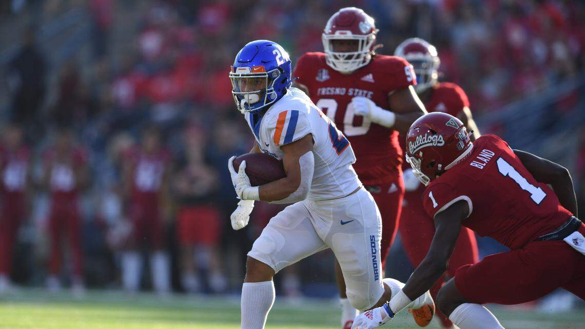 Instant analysis: RB Holani is big in return to full health as Boise State routs Fresno