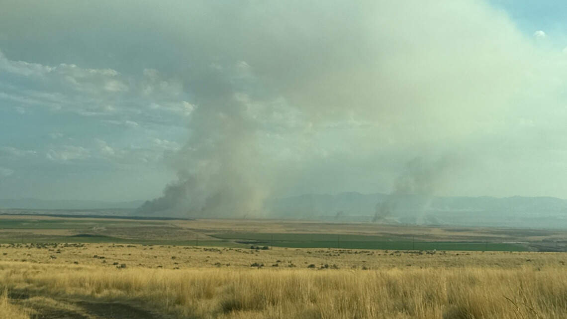 Wildfire crews contain fast-moving 2,100-acre blaze near Kuna in less than 12 hours