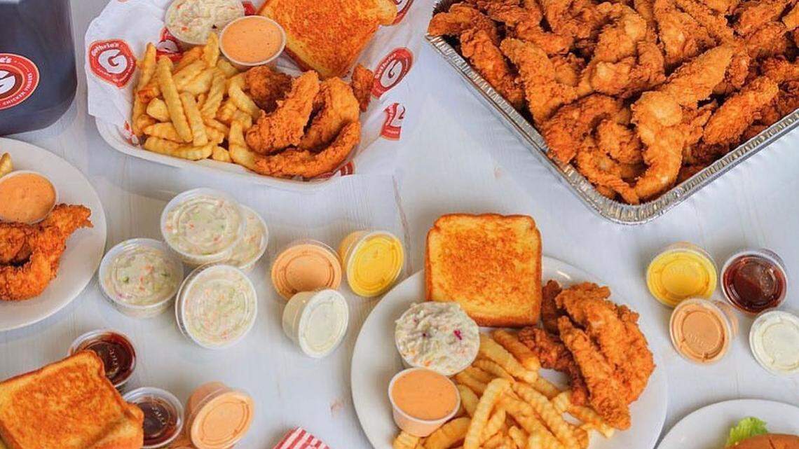 At Guthrie’s, it’s chicken fingers, fries, slaw, toast, dipping sauce ... but mostly fingers.