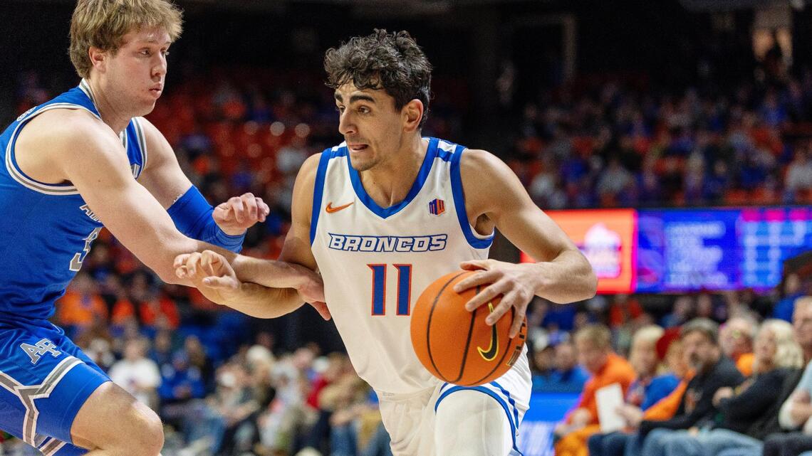 Rolling into 2025, Boise State men’s hoops team beats Wyoming for 5th straight win