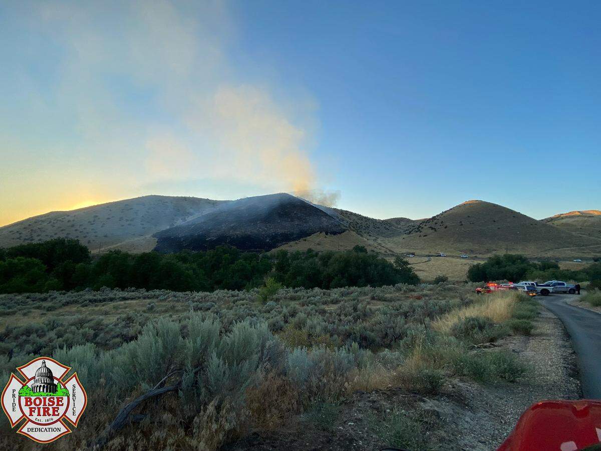 Sunday night’s fire in the Boise Foothills off of Pierce Park Lane.
