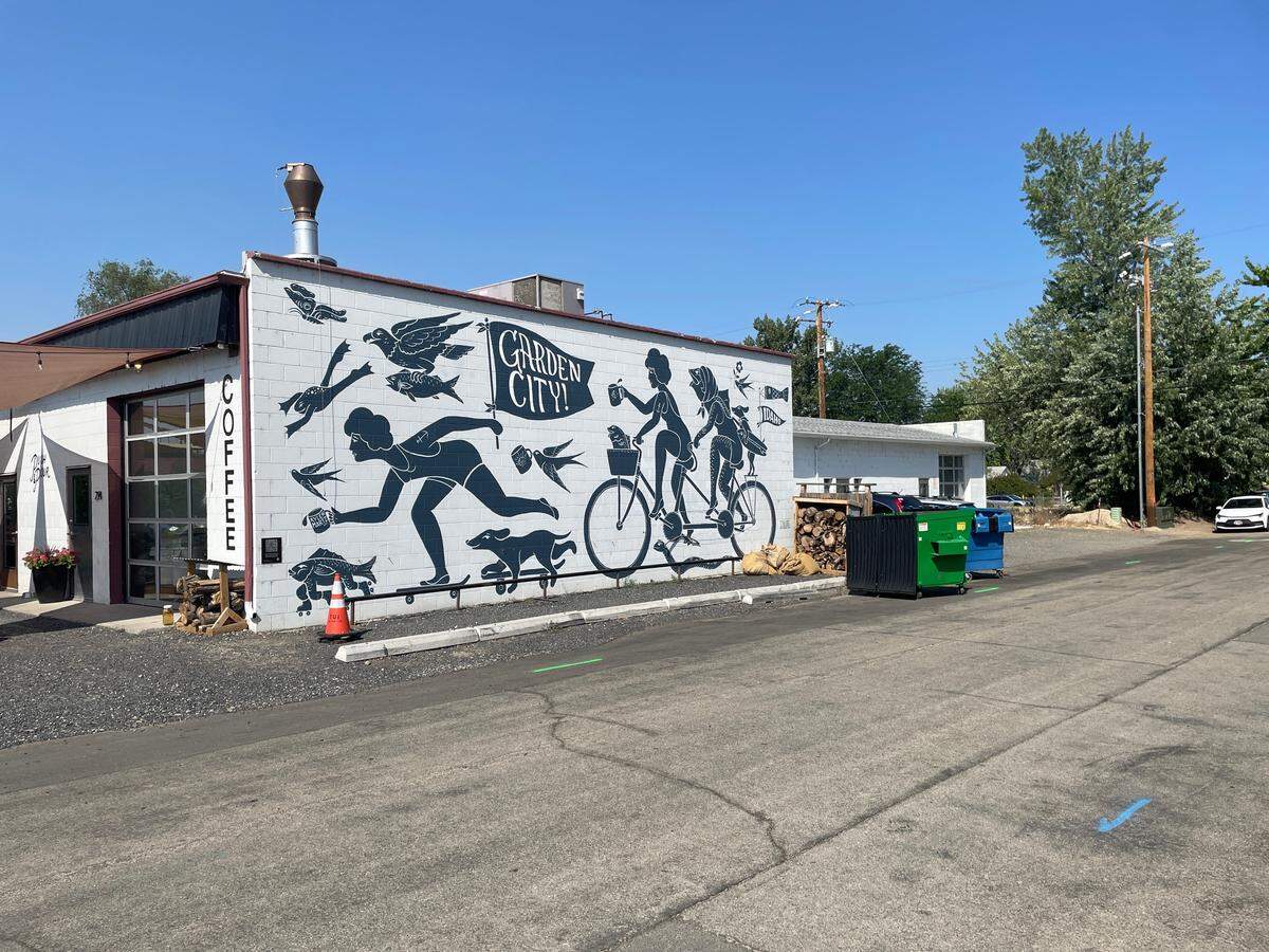 The new taco shop will be nestled behind Push & Pour.
