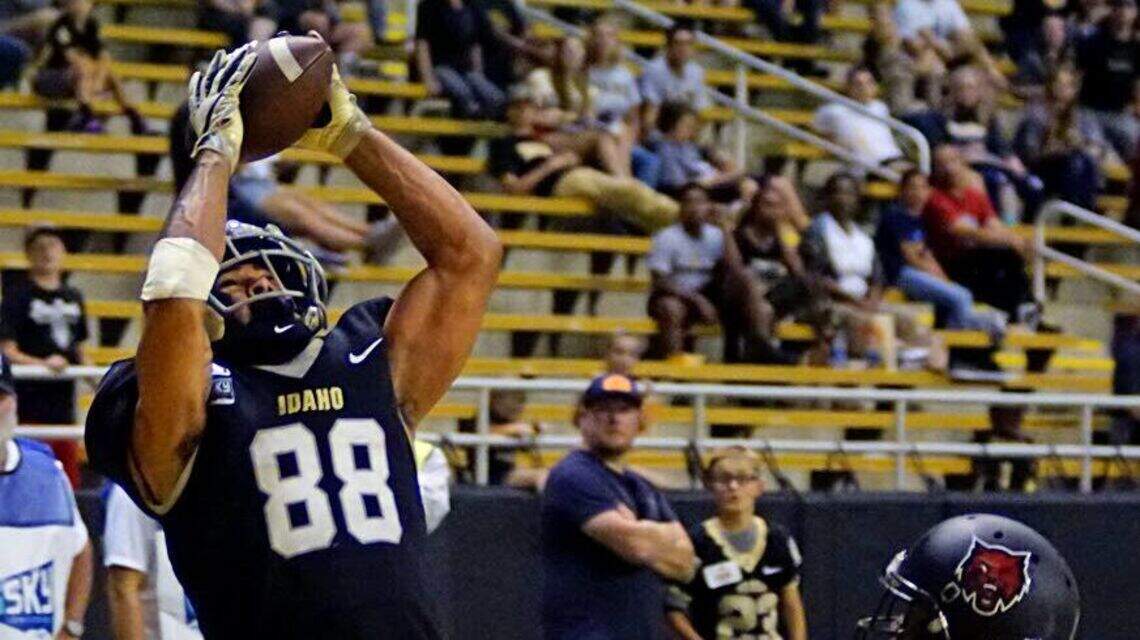 Versatile receiver shines for Vandals; Bengals face stiff test; Yotes dominate on ground
