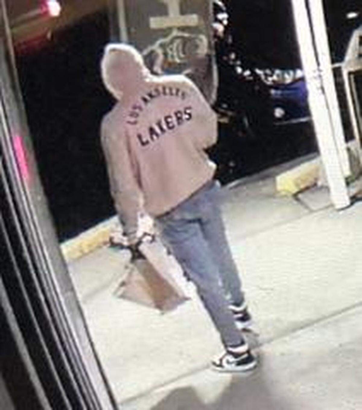 Meridian Police is asking for the public’s help to identify an armed robber who stole about $2,000 worth of merchandise from a vape store on Thursday night.