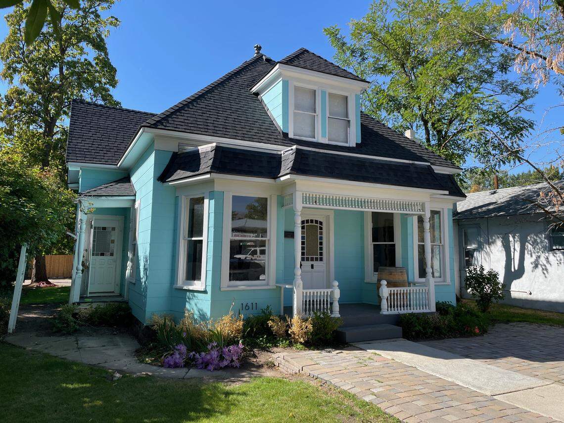 A destination for coffee, gifts and antiques in prior iterations, this familiar Hyde Park house will become a wine tasting room next.