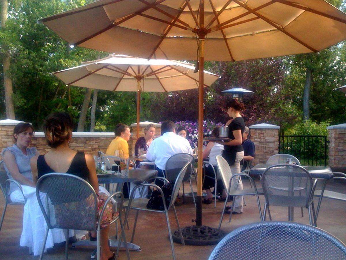 Bardenay Restaurant & Distillery, Eagle .