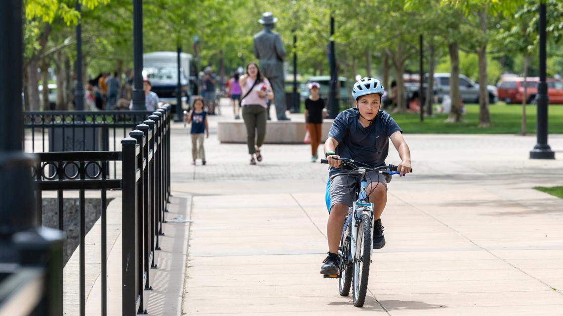 People spending time at Kleiner Park at a 2025 Unplug and Be Outside event sponsored by the Meridian Parks and Recreation Department. Warm weather and sunshine are on the way to the Boise area.