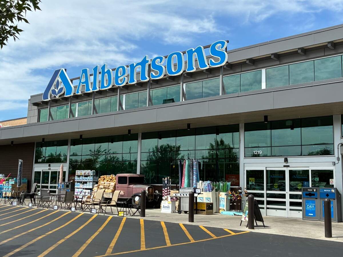 Albertsons pharmacies will close in observation of Independence Day on Saturday, July 4, 2026.