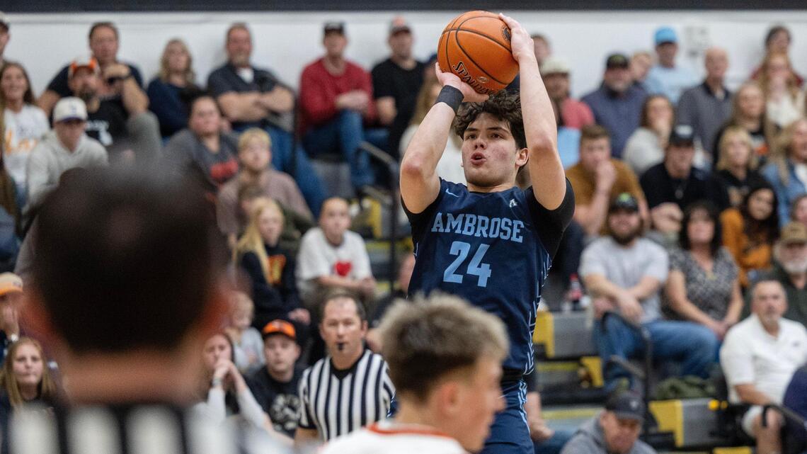 Boys state basketball: Ambrose’s final shot won’t fall. ‘We just wanted a crack at them’