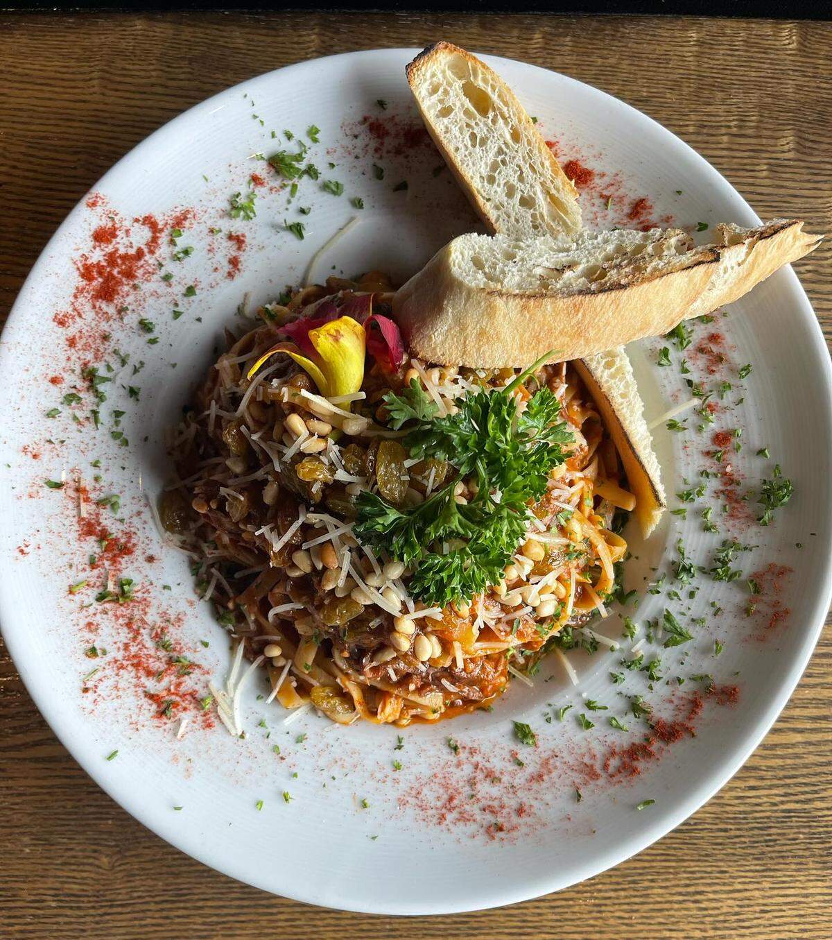 Among the entrees at Nick’s: Fettuccine Short Rib.