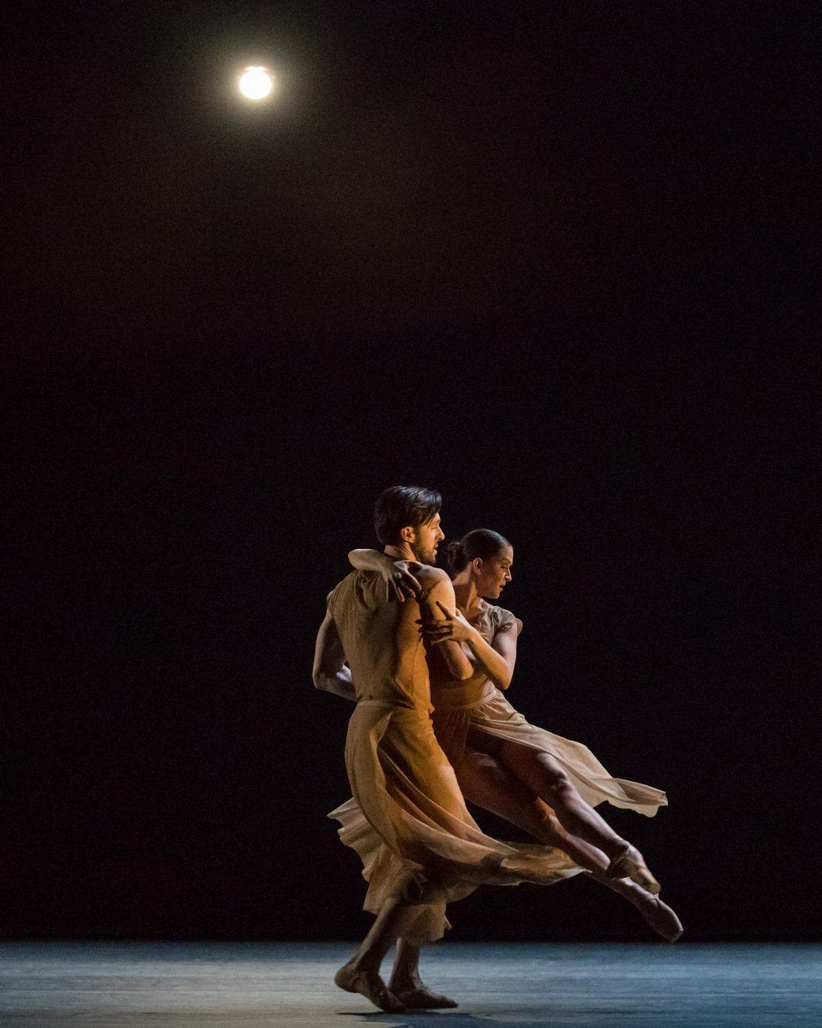 Ballet Idaho dancers Justin Hughes and Adreinne Kerr perform Australian choreographer Craig Davidson’s world premiere “Ghost(Light).”  The company performed it in March 2020 at a dress rehearsal just before the pandemic lockdown. Ballet Idaho will bring it back in Feburary 2022.   