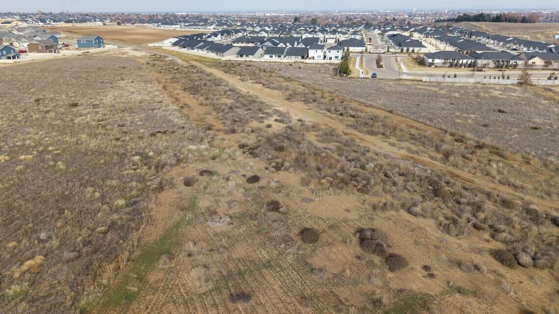 Hundreds of apartments could go up by this busy Meridian highway. What’s planned