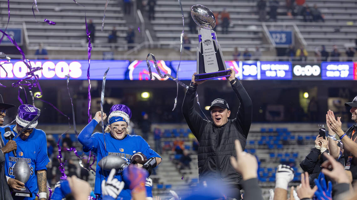QB room must ‘grow’ and ‘improve,’ but there’s no panic at Boise State