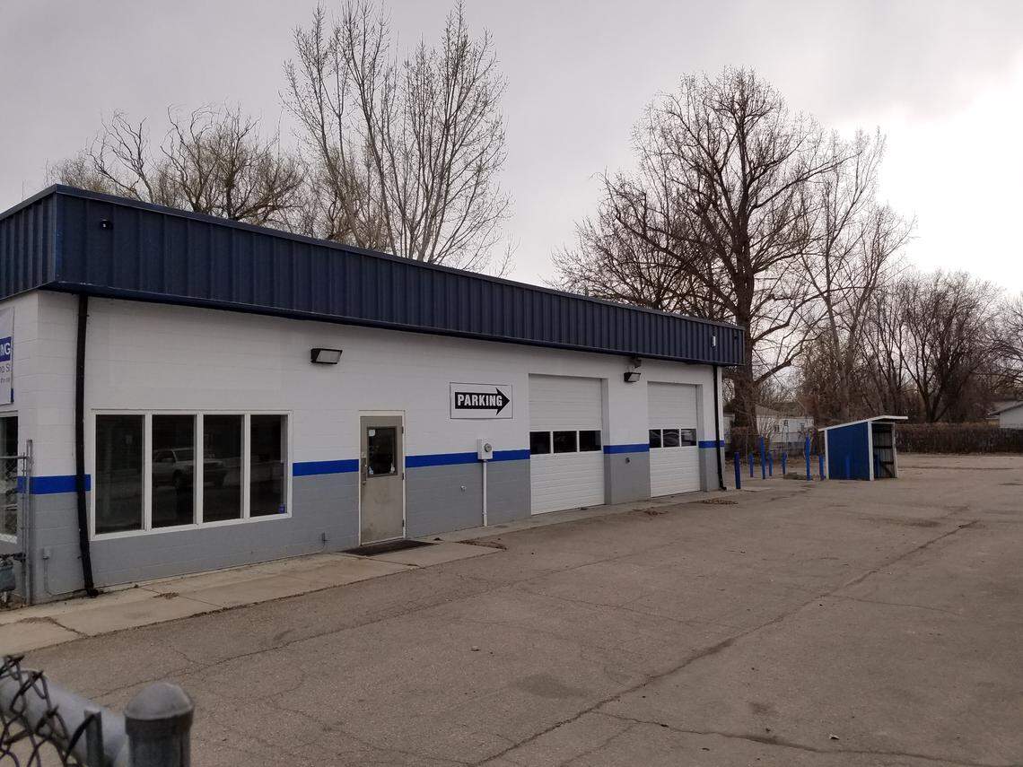 Cart Life plans to have a bar pouring beer in the former Tates Rents lobby. The garage doors, replaced with glass versions, would connect indoor seating to an outdoor patio area.