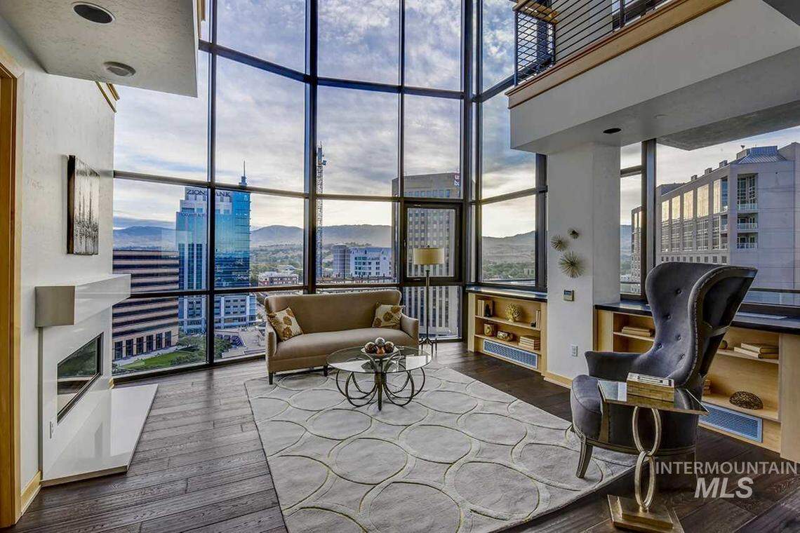 I did not take this photo. They would never let me in this condo. (Actually, it’s appointment-only.)