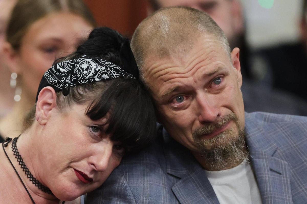 Ben Mogen, right, father of Madison Mogen, with wife Korie Hatrock, at the sentencing hearing of Bryan Kohberger.
