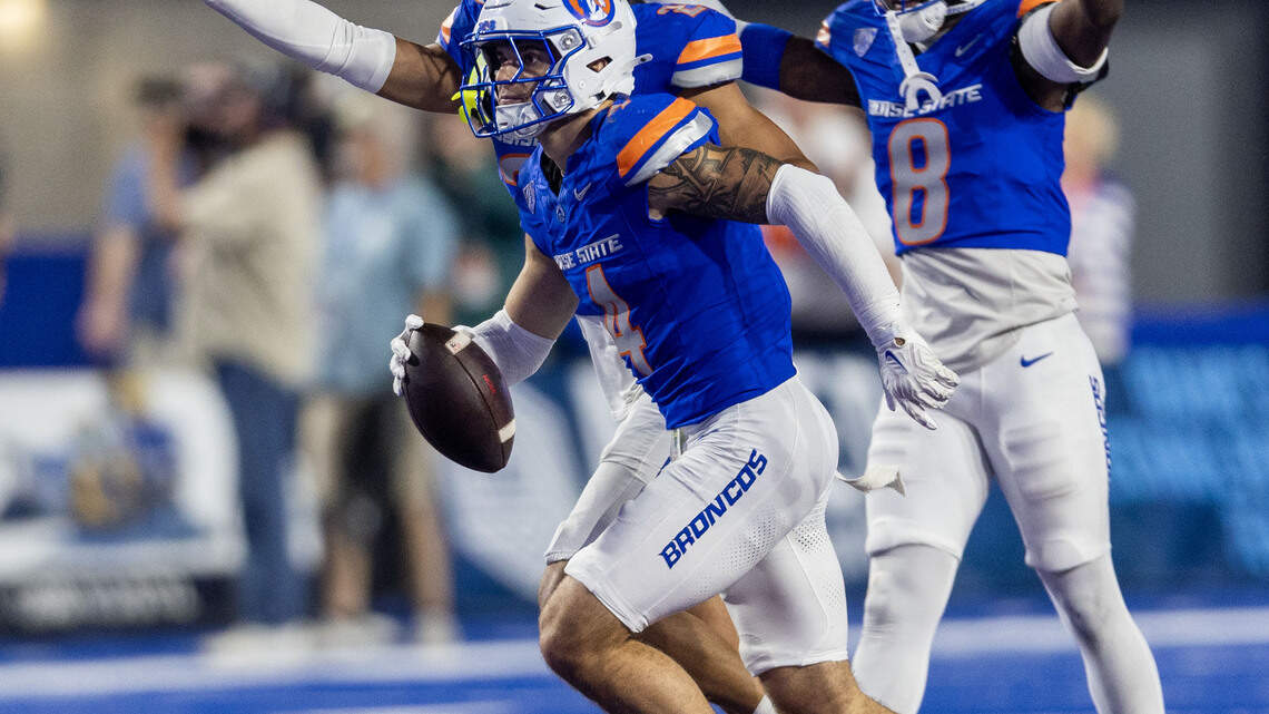 Boise State ranked in AP Top 25 for the first time in 2026. Here’s the full poll