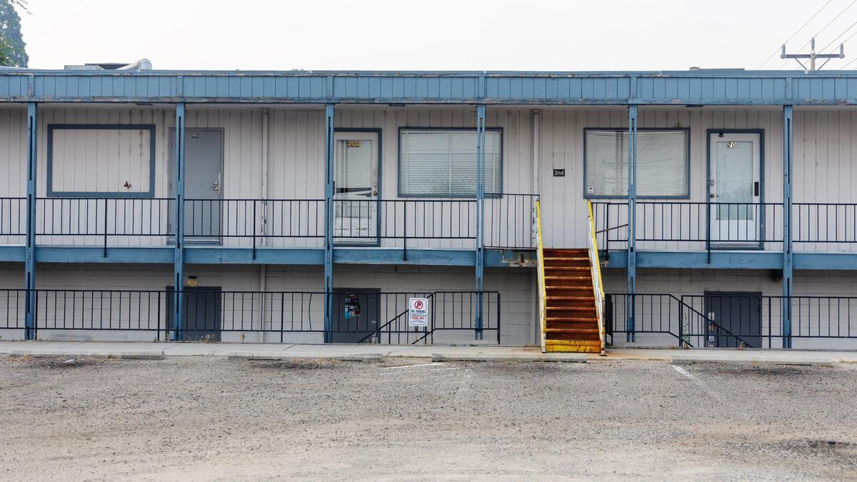 The old office building across the street from the popular food spots has aged considerably since it was built in 1967.